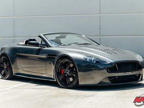 Used 2009 Aston Martin V8 Vantage Roadster RWD image 38