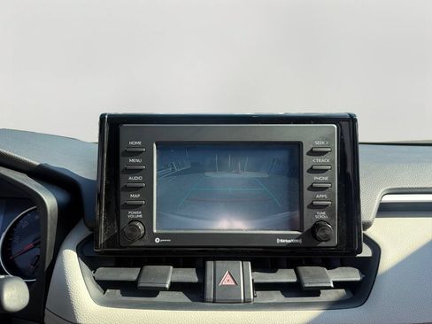 Used 2021 Toyota RAV4 XLE w/ Convenience Package AWD/4WD image 16