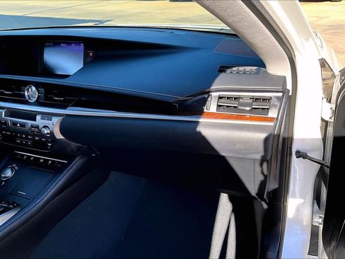 Used 2017 Lexus ES 350 image 17