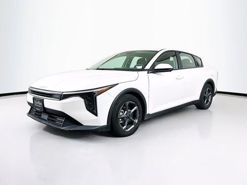 Used 2025 Kia K4 FWD image 3