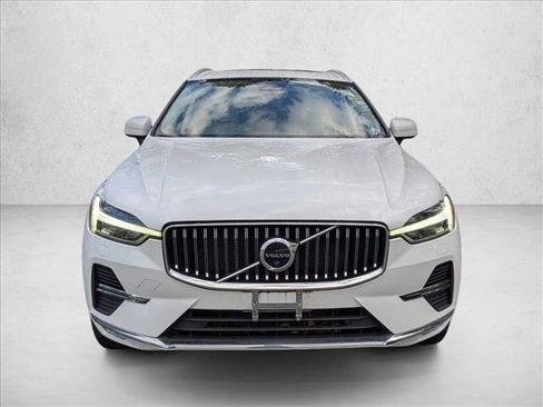 Used 2023 Volvo XC60 B5 Plus w/ Climate Package AWD/4WD image 2