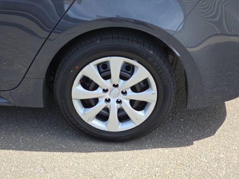 Used 2024 Toyota Corolla LE FWD image 31