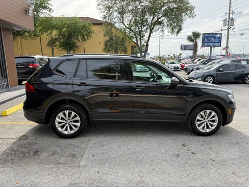 Used 2020 Volkswagen Tiguan S image 4