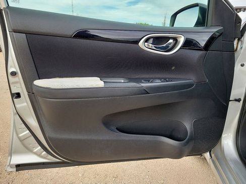 Used 2017 Nissan Sentra SV FWD image 18