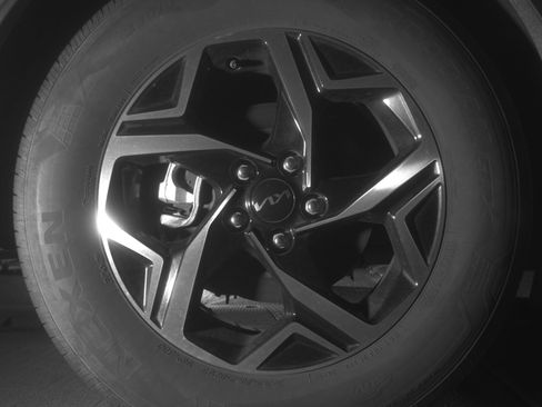 Used 2025 Kia Sportage LX image 15