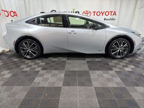 Used 2025 Toyota Prius Limited image 8