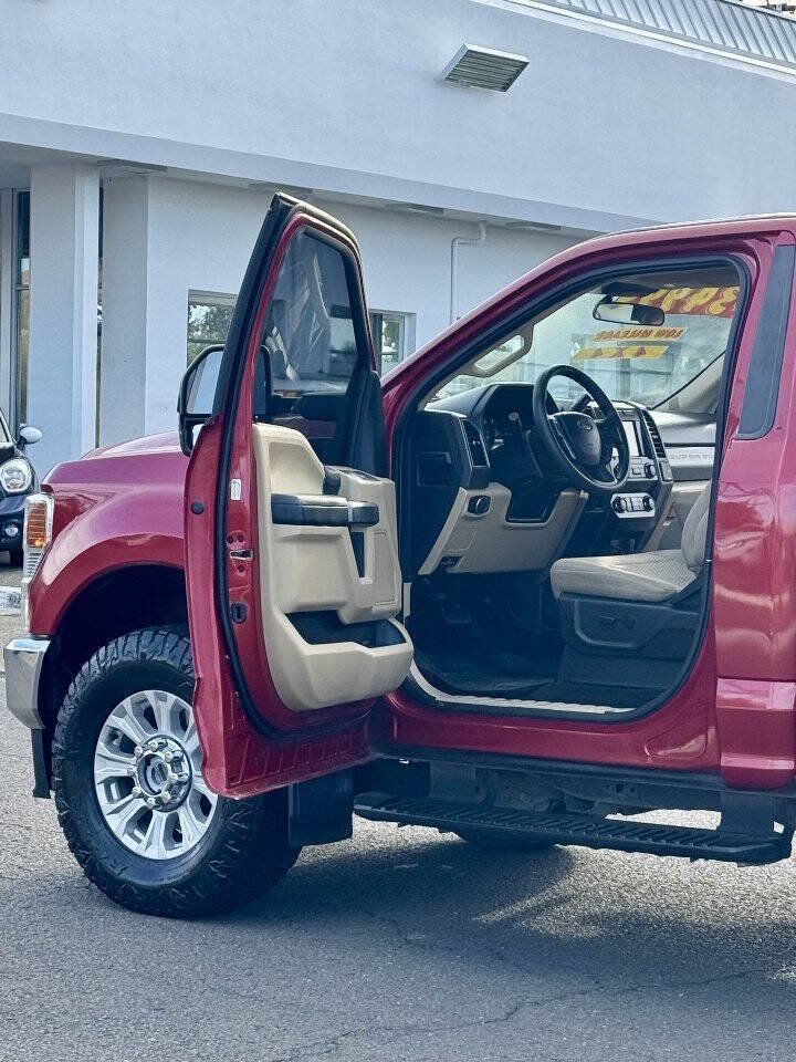 Used 2020 Ford F250 XLT w/ XLT Value Package AWD/4WD image 12