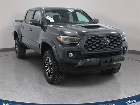 Used 2022 Toyota Tacoma TRD Sport image 4
