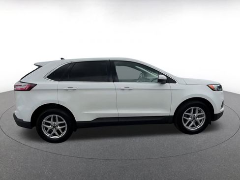 Used 2024 Ford Edge SEL image 16