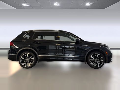 Used 2022 Volkswagen Tiguan SEL R-Line AWD/4WD image 8