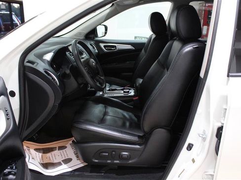 Used 2017 Nissan Pathfinder SL w/ SL Premium Package AWD/4WD image 29