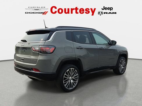 Certified 2023 Jeep Compass Limited w/ Elite Group AWD/4WD image 4