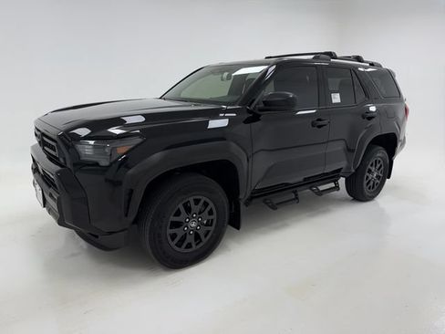 Used 2026 Toyota 4Runner SR5 AWD/4WD image 5