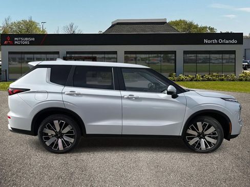 New 2026 Mitsubishi Outlander SE FWD image 7