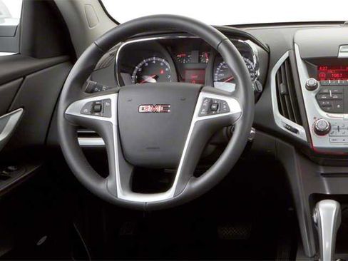 Used 2010 GMC Terrain SLE image 4
