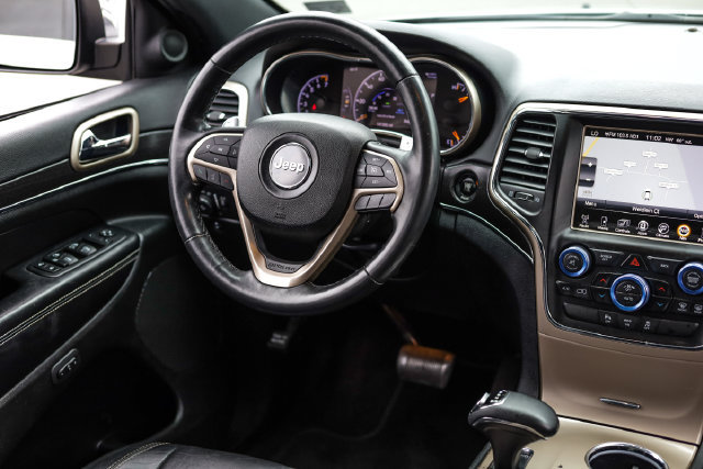 Used 2015 Jeep Grand Cherokee Limited AWD/4WD image 26