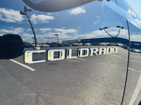 Used 2023 Chevrolet Colorado Z71 image 13