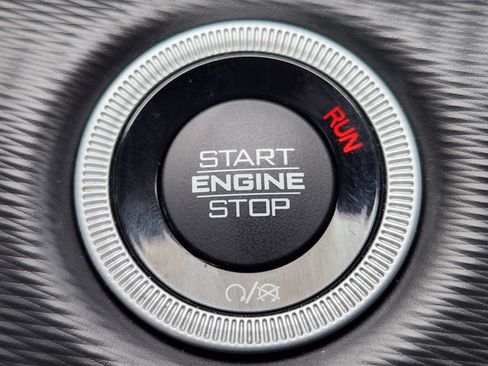Used 2023 Jeep Grand Cherokee Altitude RWD image 19