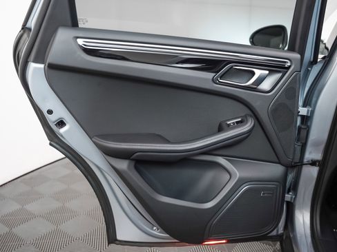 Used 2024 Porsche Macan Turbo image 27