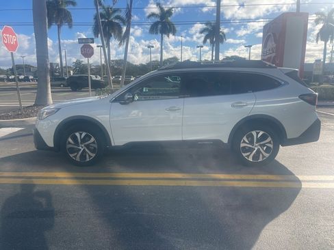 Used 2020 Subaru Outback Touring image 3