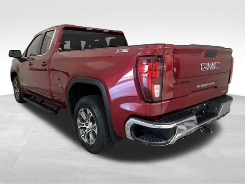 Used 2022 GMC Sierra 1500 SLE w/ X31 Off-Road Package image 3