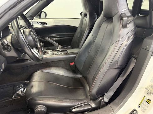 Used 2017 MAZDA MX-5 Miata RF Grand Touring image 14