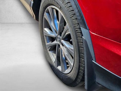 Used 2017 Toyota RAV4 Limited image 11