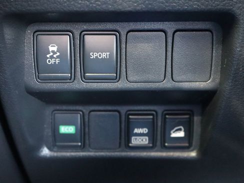 Used 2015 Nissan Rogue S AWD/4WD image 27