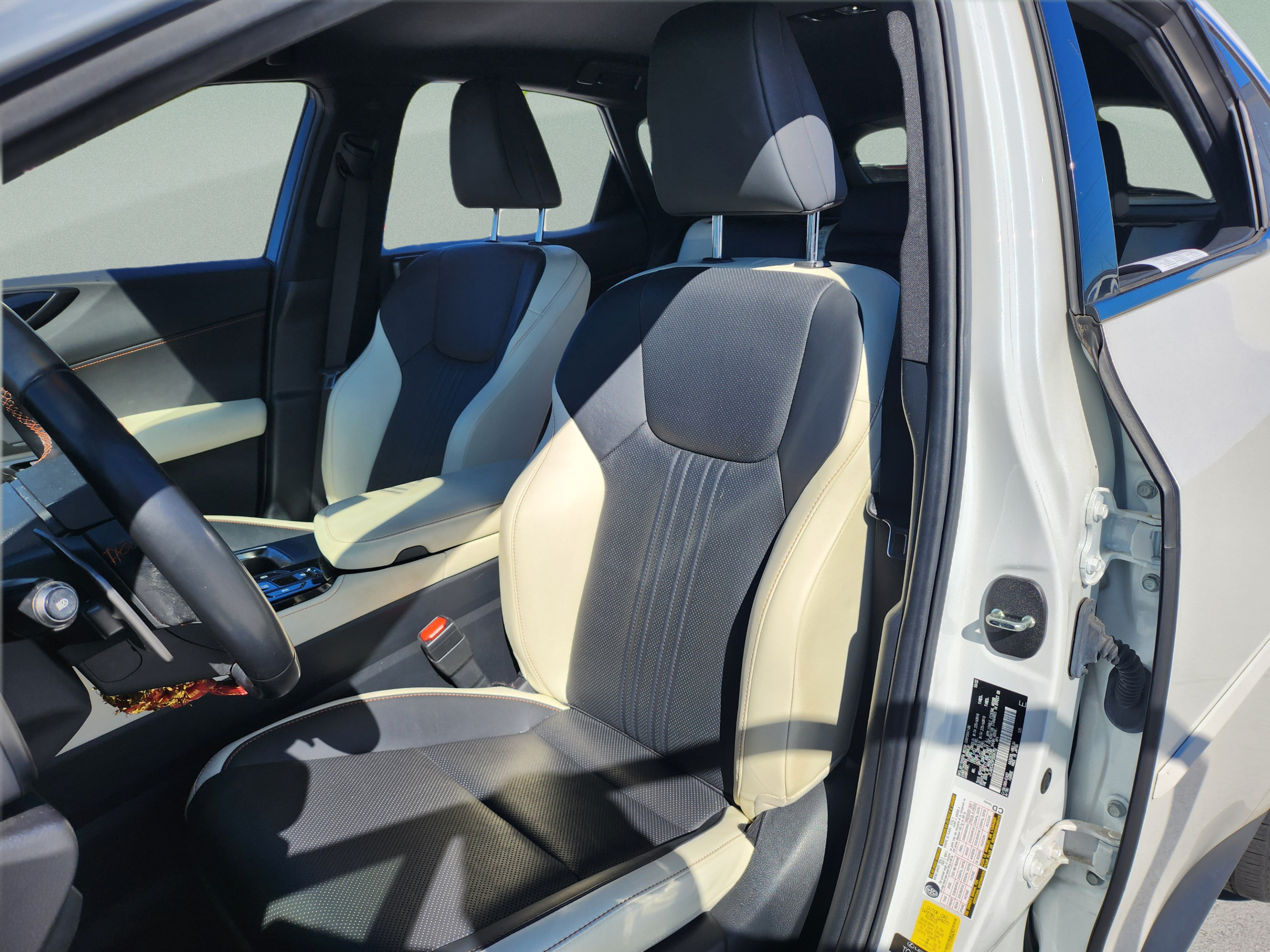 Used 2023 Lexus NX 250 FWD w/ Towing Package (2000 Lbs) image 10