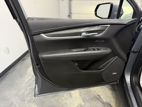 Used 2021 Cadillac XT5 Sportv AWD/4WD image 9
