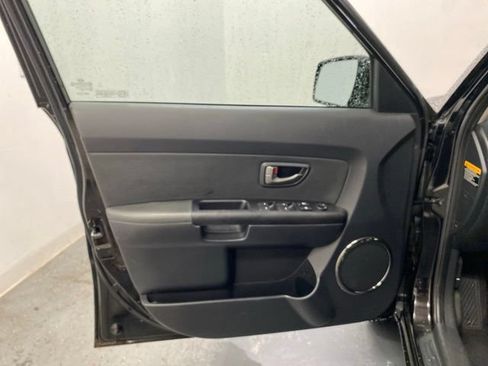 Used 2011 Kia Soul + FWD image 16