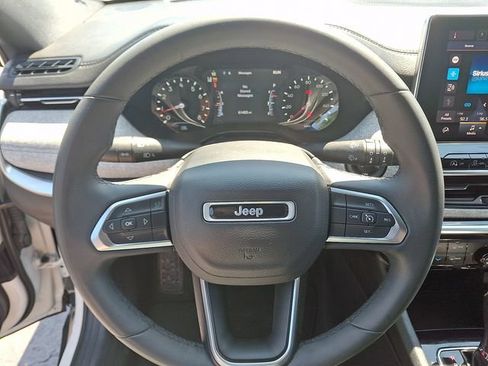 Used 2024 Jeep Compass Latitude AWD/4WD image 20