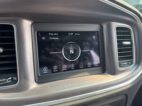 Used 2020 Dodge Charger SXT RWD image 12