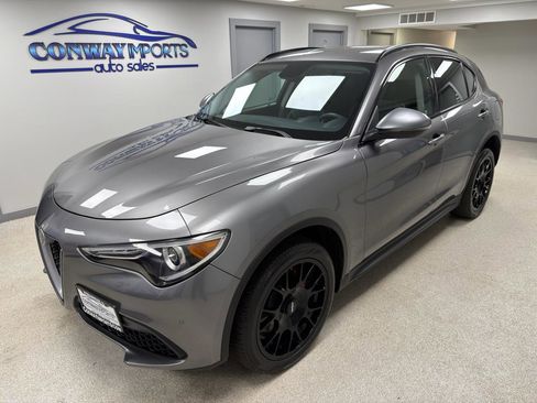 Used 2018 Alfa Romeo Stelvio Sport w/ Quick Order Package 22J Sport image 2