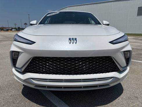 New 2026 Buick Envista Avenir FWD image 10