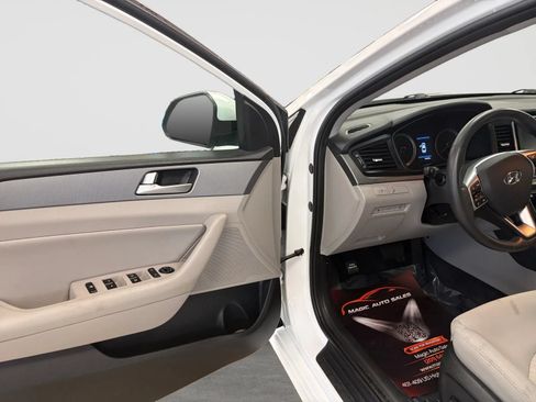 Used 2019 Hyundai Sonata Plug-In Hybrid FWD image 11