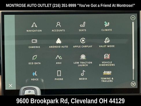 New 2026 Land Rover Defender 130 X-Dynamic SE image 24