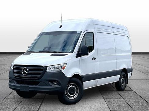 Used 2025 Mercedes-Benz Sprinter 2500 image 2