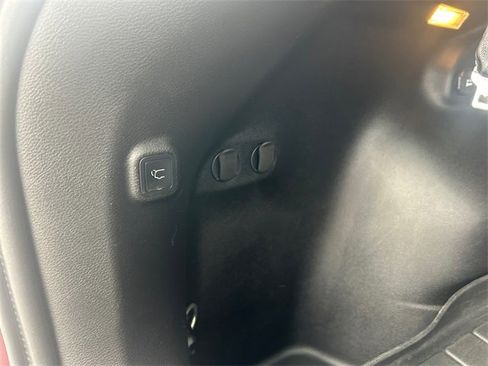 Used 2021 Jeep Cherokee Trailhawk w/ Premium Leather Package image 18