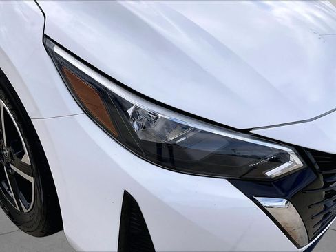 Used 2025 Nissan Sentra SV FWD image 28
