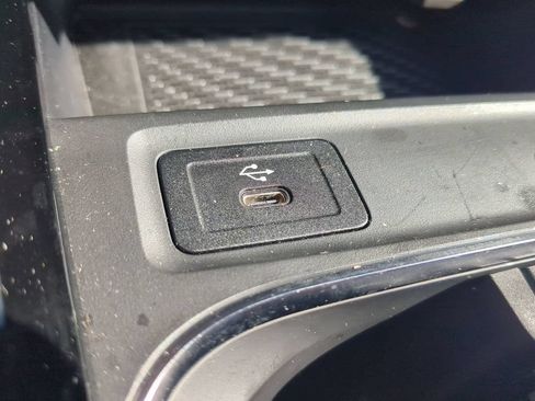 Certified 2024 Mercedes-Benz GLB 250 4MATIC image 9