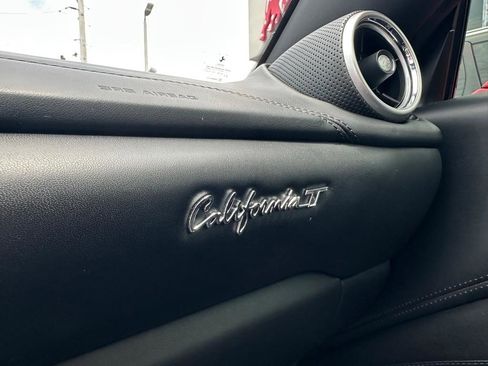 Used 2015 Ferrari California T RWD image 39