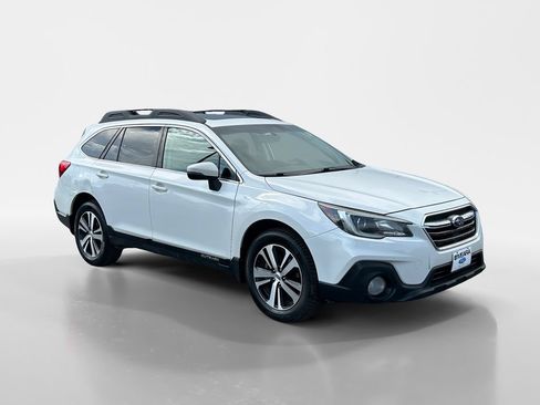 Used 2018 Subaru Outback 2.5i Limited w/ Popular Package #2 AWD/4WD image 8