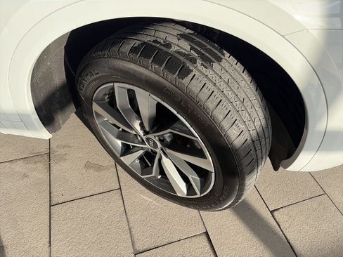 Used 2021 Audi Q5 Premium Plus image 26