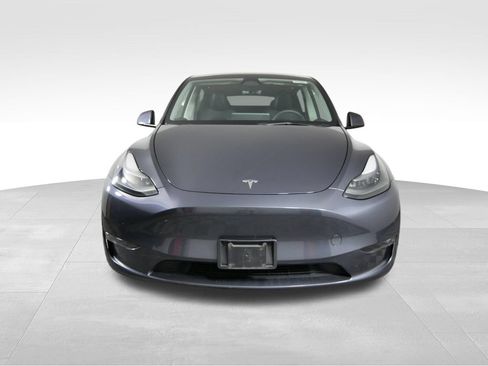 Used 2023 Tesla Model Y Long Range AWD/4WD image 3