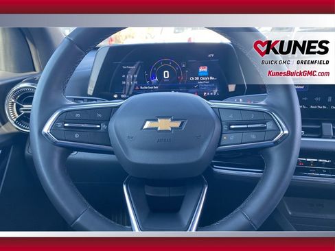 Used 2025 Chevrolet Equinox LT AWD/4WD image 27