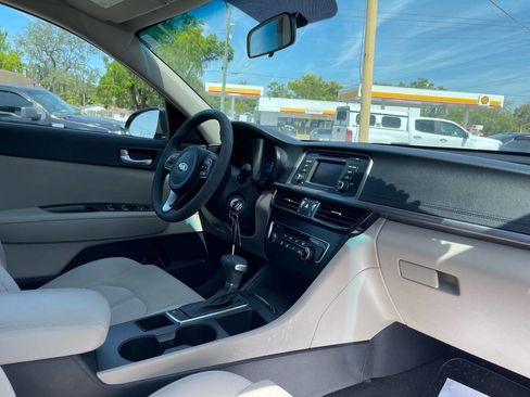 Used 2016 Kia Optima LX image 14