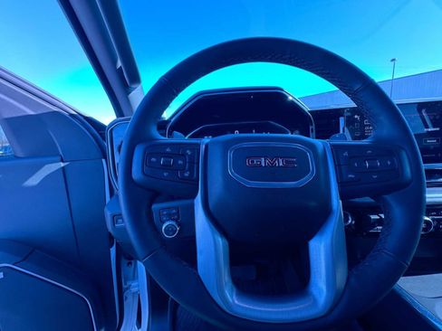 Used 2025 GMC Sierra 1500 SLT w/ SLT Premium Package image 15