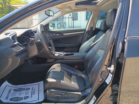 Used 2016 Honda Civic Touring image 9