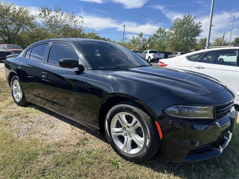 Used 2020 Dodge Charger SXT image 5